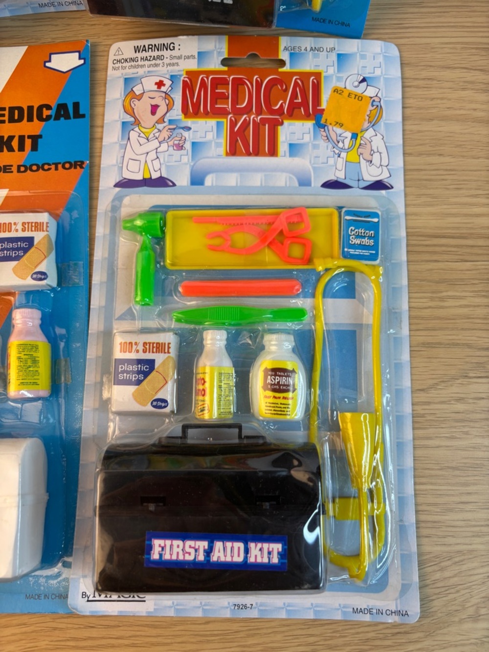 Vintage 1980’s Medical Playsets - Picture 6 of 9